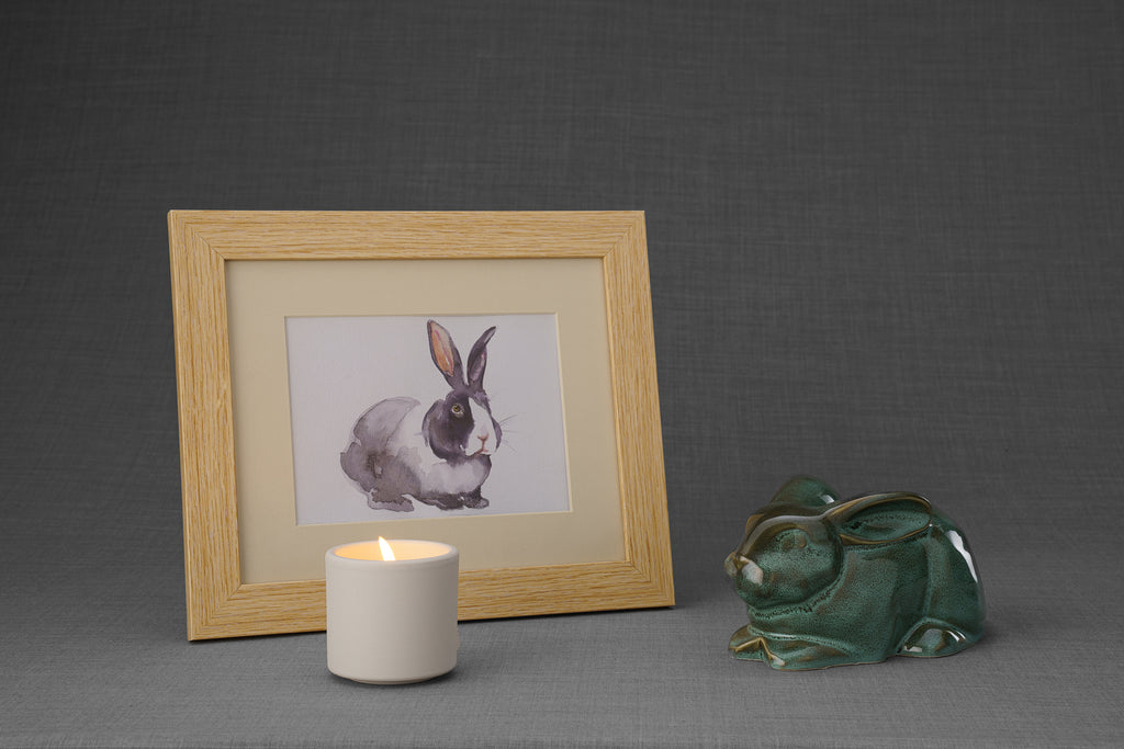 Coffret commémoratif Bunny - 4 pièces - Portrait | Urne | Porte-plaque d'identification | Bougie parfumée