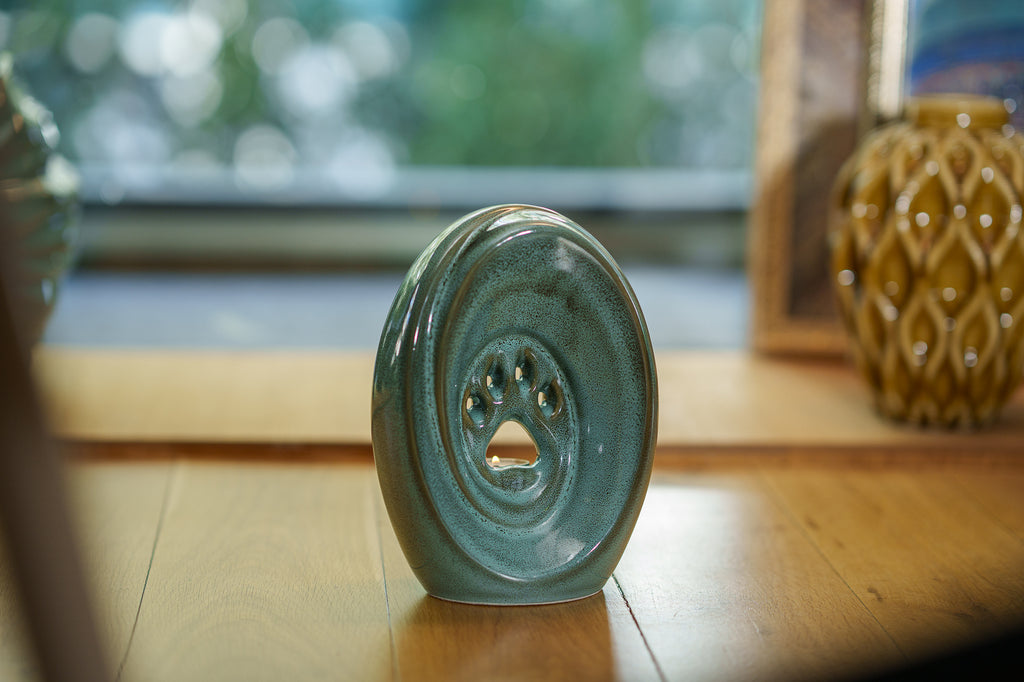 Grande patte avec bougie chauffe-plat - Urne pour cendres - Vert Huileux Mélange | Céramique | Fait main