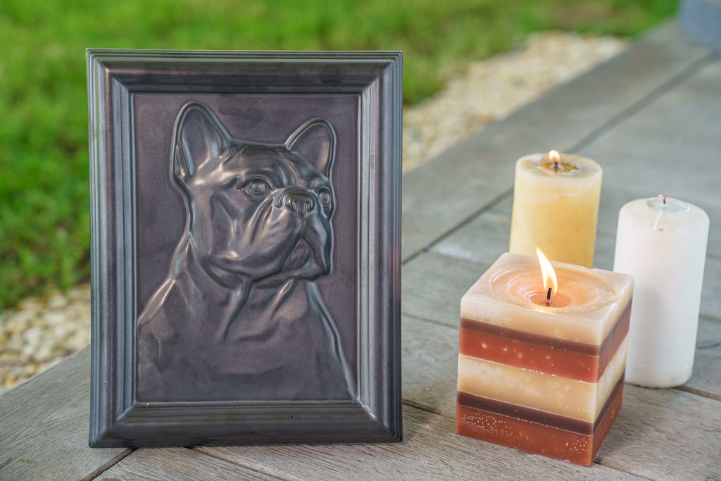 Urne pour animaux de compagnie bouledogue français - Noir mat | Céramique | Fait main